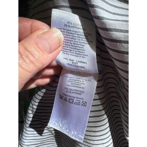 EDDIE BAUER Women's XL Gray White Stripe Wrinkle Free Fit Button Down Shirt - Picture 6 of 8